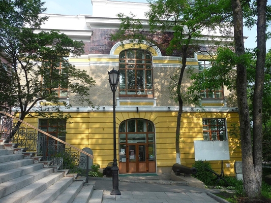 Здание музея ОИАК с надстройкой 1909 года