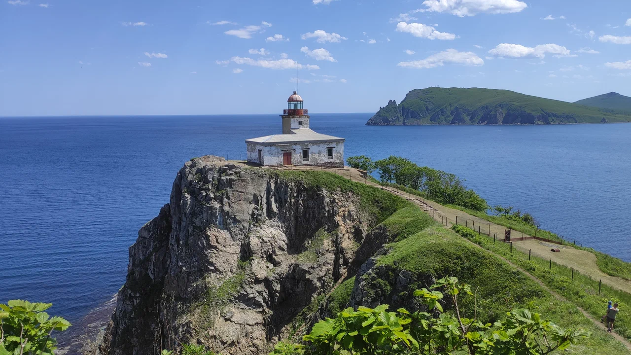 Маяк Балюзек. Адрес — Приморский край., Ольгинский р-н, с. Веселый Яр.  Фото, режим работы, афиша и события. Приморский Край