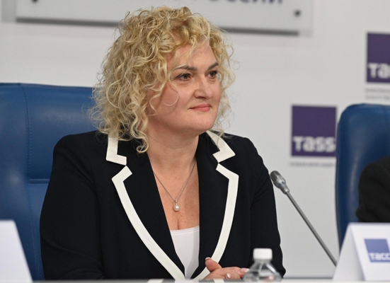 Карина Цатурова